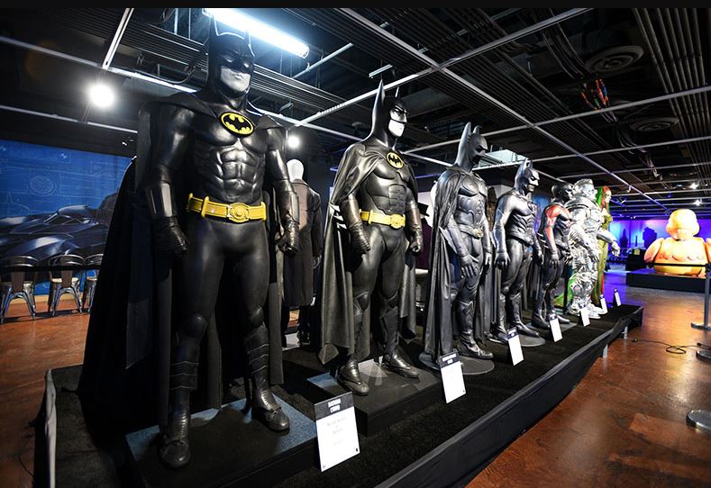 Batman kostümleri ve Yardımcı Karakterler